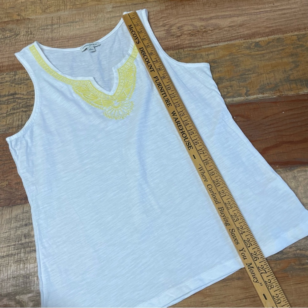 Banana Republic Cotton White yellow Embroidered Tank Top Size Large - Picture 4 of 8